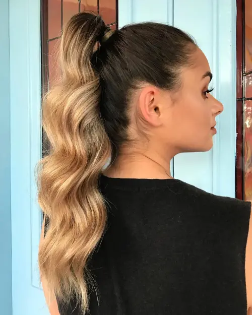 Top 10 Elegant Hairstyles Every Woman Should Try for 2024