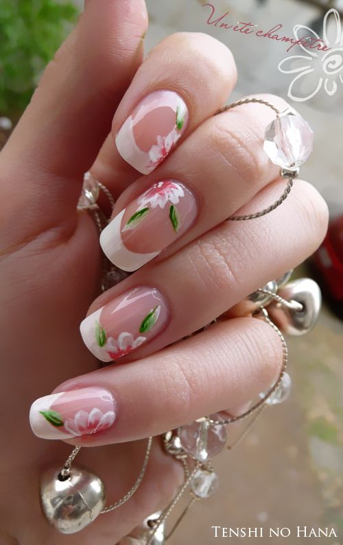 Discover the Top 10 Flower Nail Designs Blooming in 2024