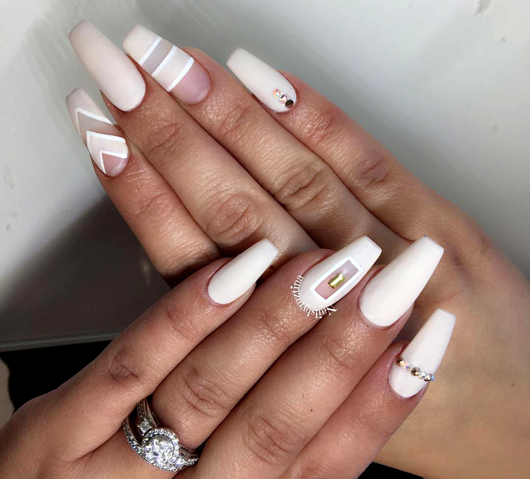 Top 10 Stunning White Nail Designs Every Girl Should Try